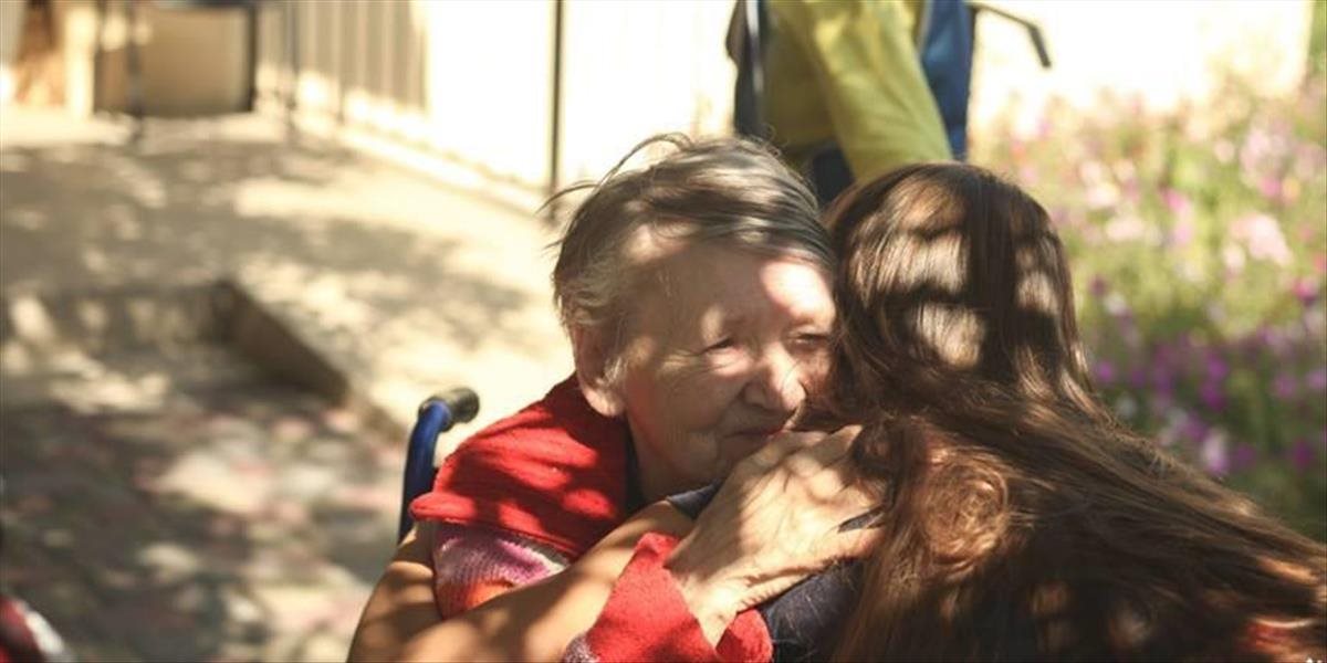 FOTO Na Ukrajine vznikol pekný projekt: Dobrovoľníci takto pomáhajú chudobným dôchodcom!