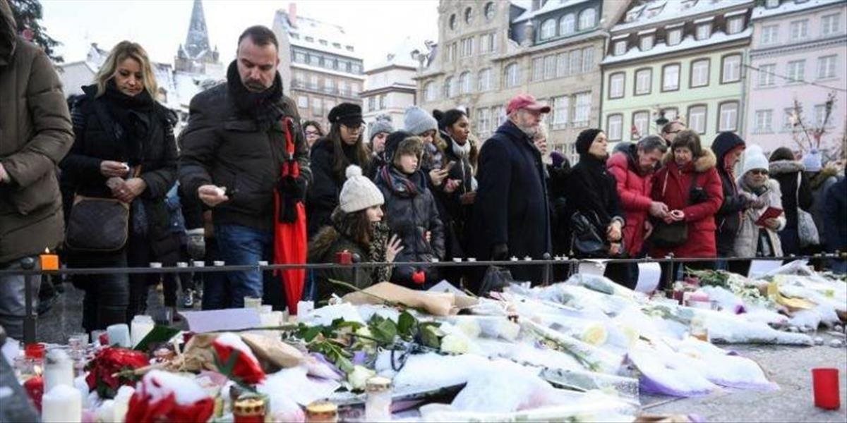 Utorkový útok na vianočných trhoch v Štrasburgu si vyžiadal piatu obeť