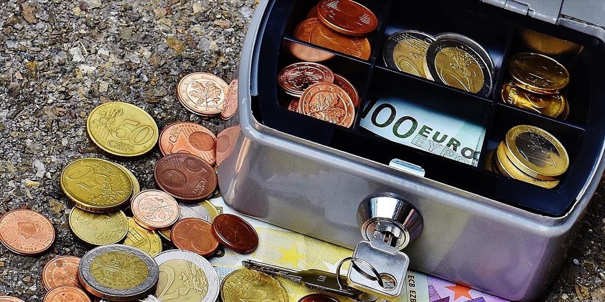 Pri kontrolách pokladníc zistili kontrolóri pochybenia pri štvrtine nákupov