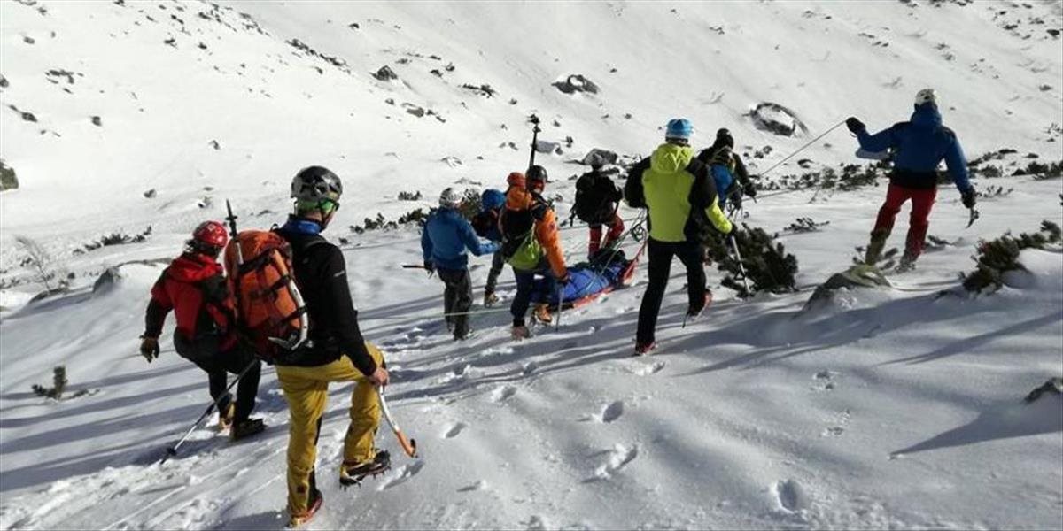 Záchranári pomohli vyčerpanému turistovi, ktorý strávil tri noci na hrebeni N. Tatier