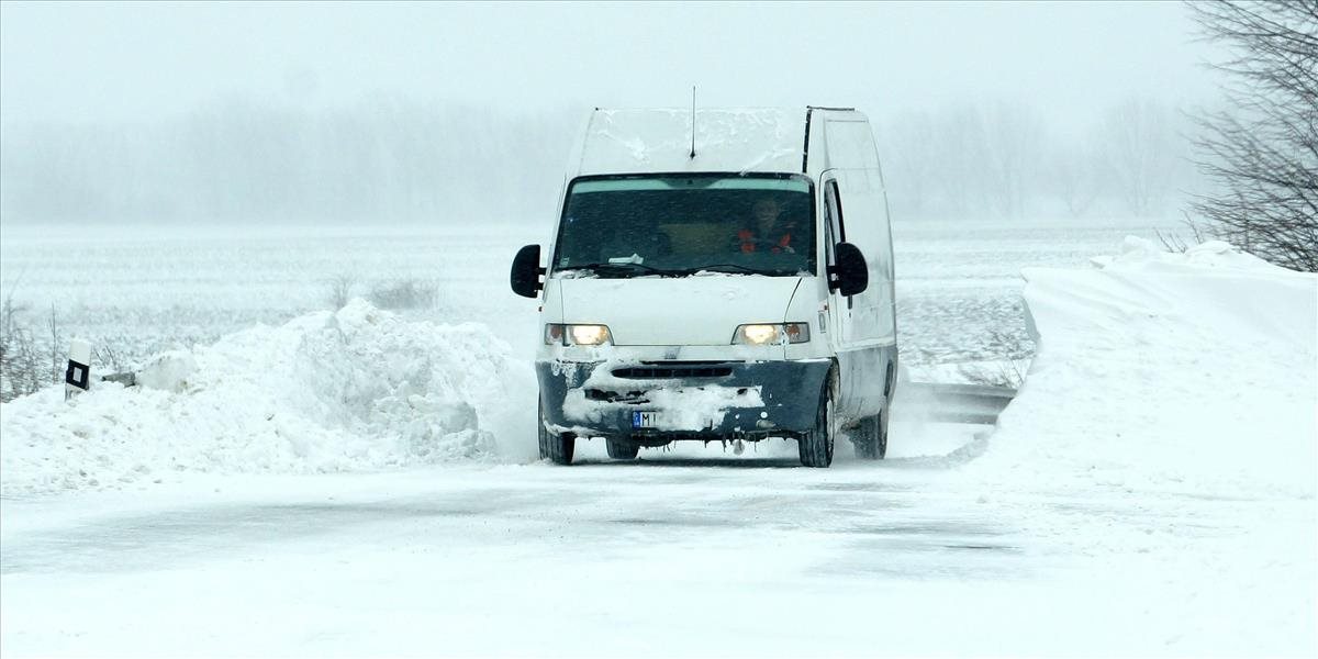 Sneženie bude na Slovensku pokračovať aj dnes: Majú sa tvoriť záveje