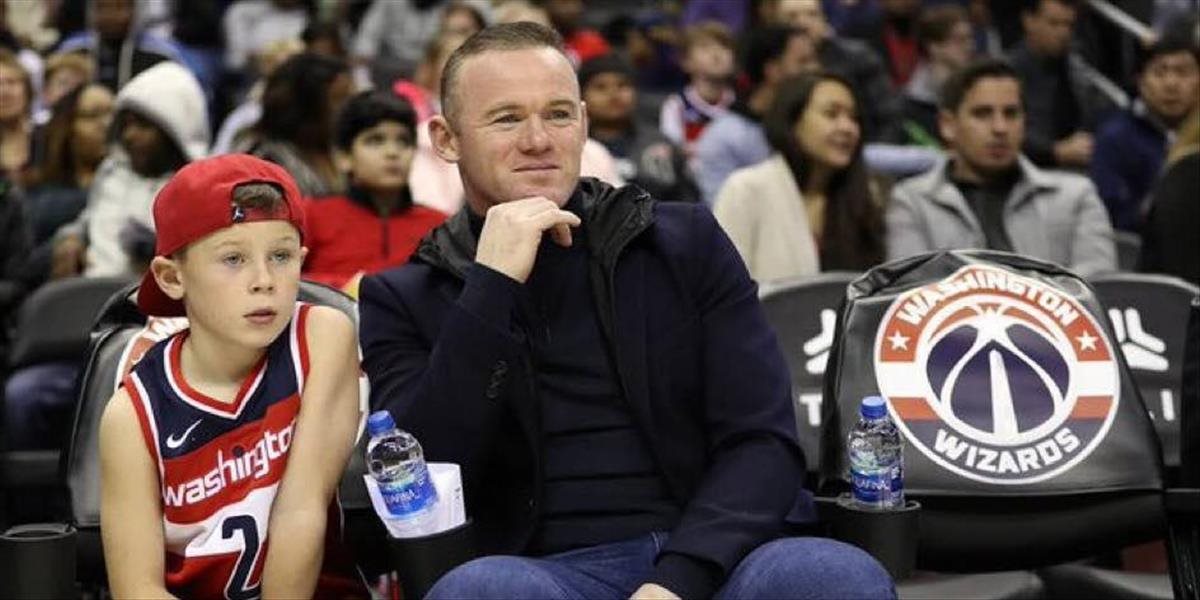 Opitý Rooney vyčíňal na letisku, zatkla ho polícia