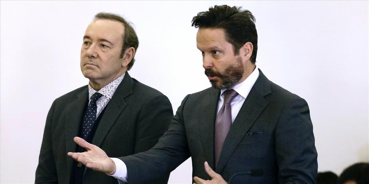 Kevin Spacey dostal súdny zákaz priblíženia: Bude nakoniec v kauze sexuálneho obťažovania mladíka sedieť za mrežami?