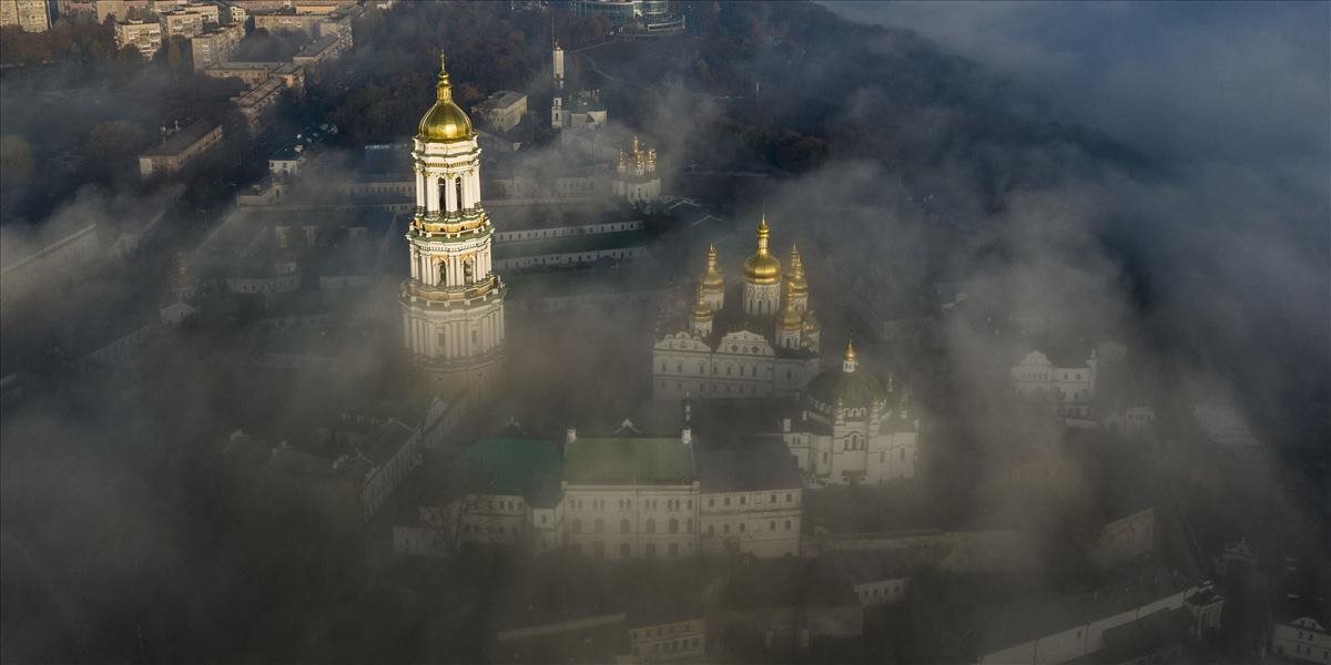 VIDEO Známy kláštorný komplex v Kyjeve horel!