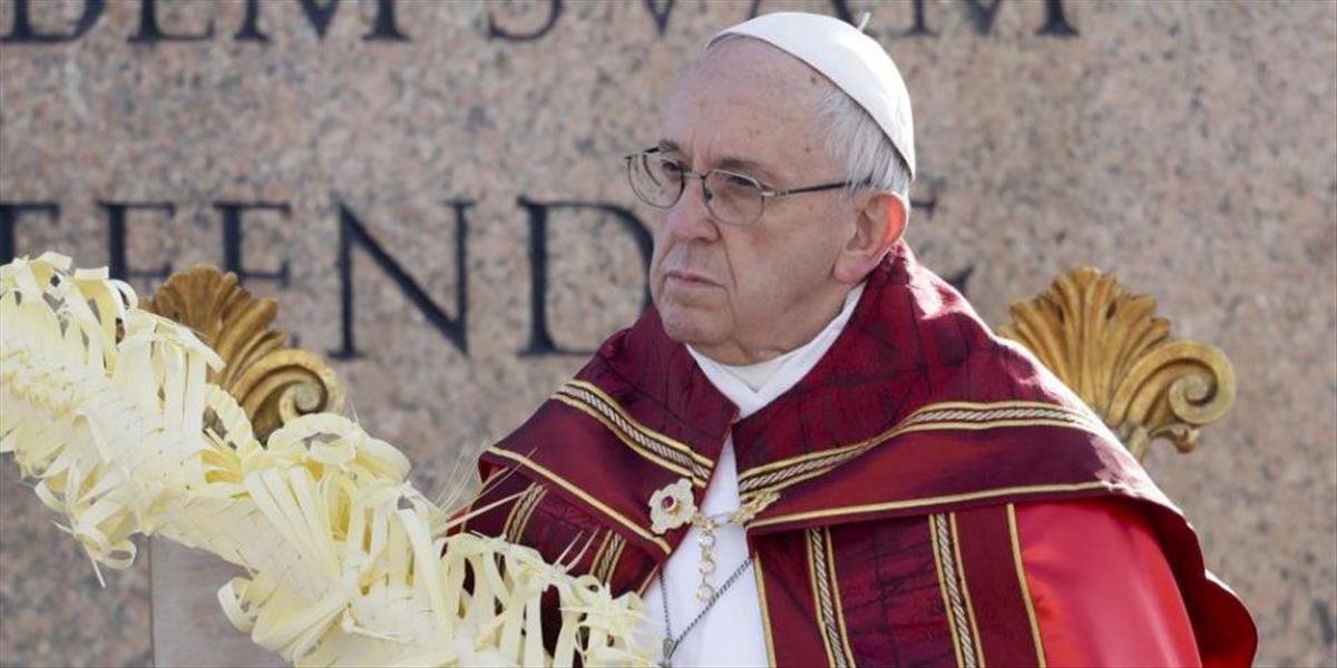 Pápež František varoval pred dezinformáciami na internete