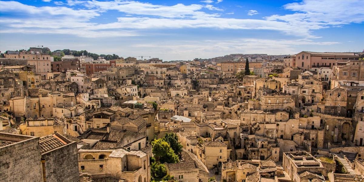 VIDEO Európske mesto kultúry 2019 víta návštevníkov skulptúrami Salvadora Dalího