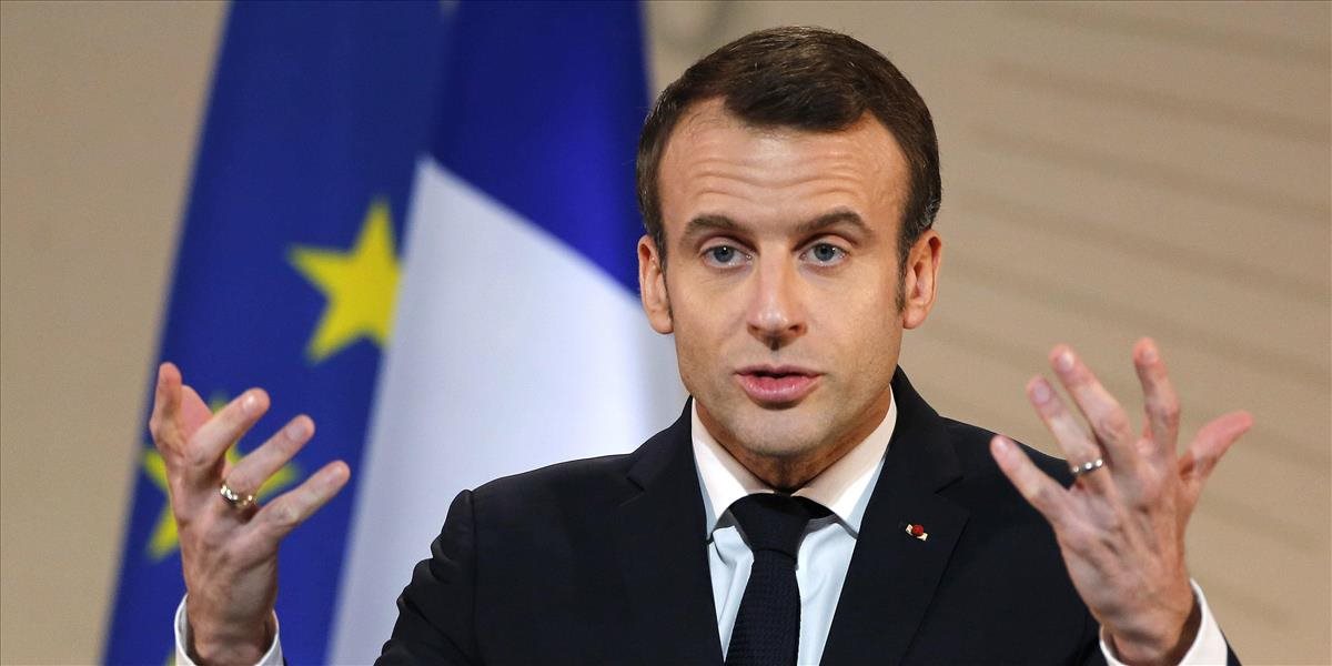 Emmanuel Macron sa domnieva, že referendum by mohlo vyriešiť krízu vyvolanú žltými vestami
