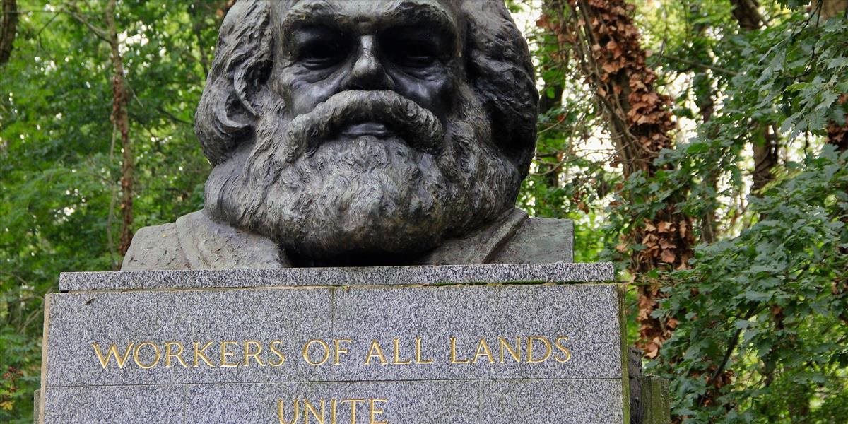 Vandali zaútočili na Marxov hrob v Londýne