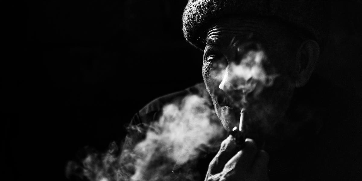 Ešte si nemal 100 rokov? Tak ti cigarety na Havaji nepredajú!