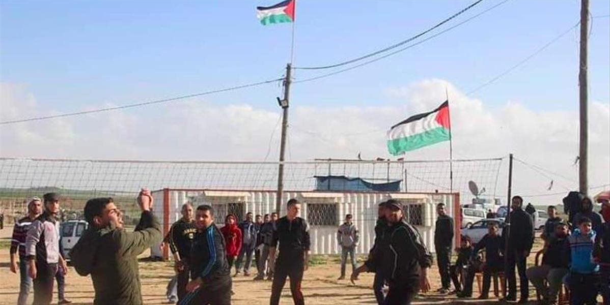 Pri nepokojoch na hranici Gazy s Izraelom zastrelili tínedžera