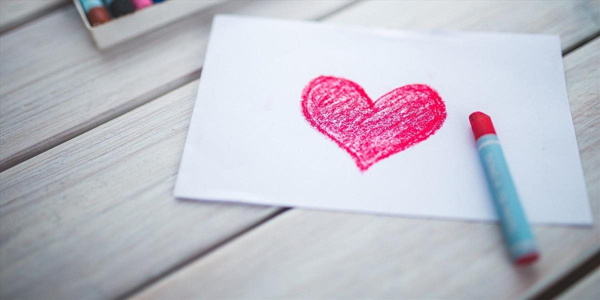 Briti na Valentína napísali stovky srdečných odkazov osamelým seniorom