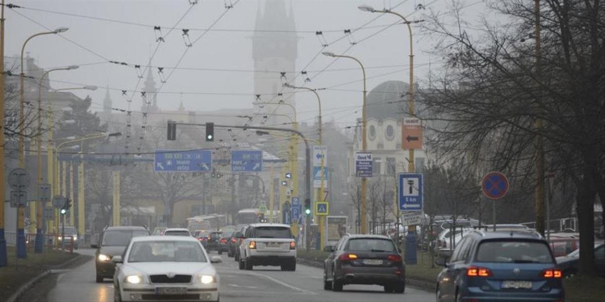 V Trenčíne i Veľkej Ide platí upozornenie na smogovú situáciu