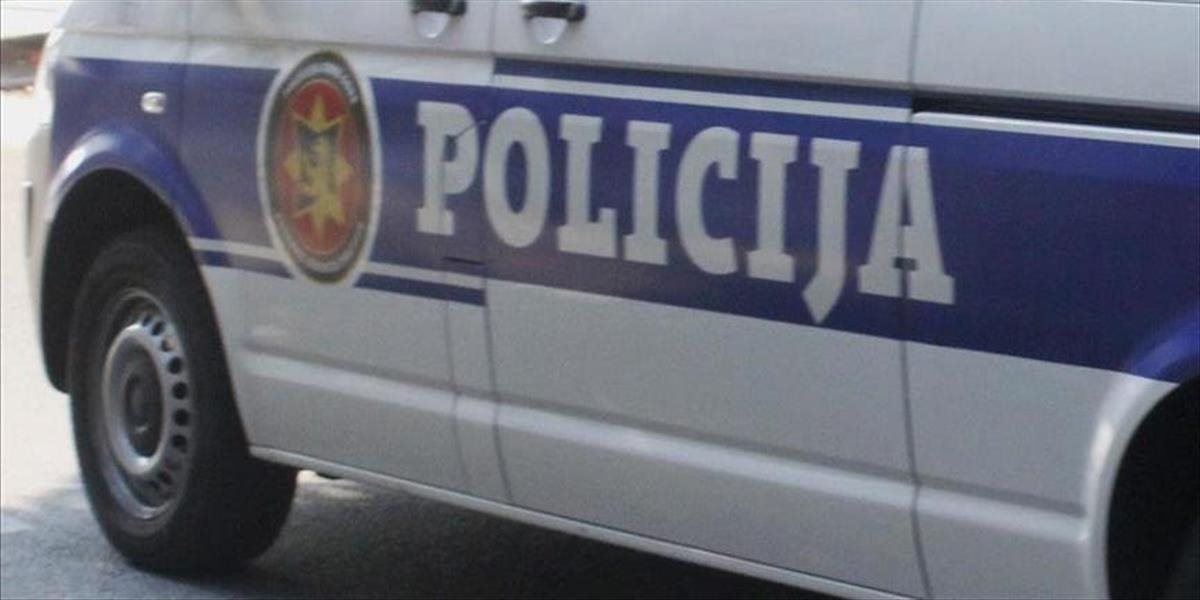 Čiernohorská polícia zatkla deväť ľudí v prípade útoku na novinárku