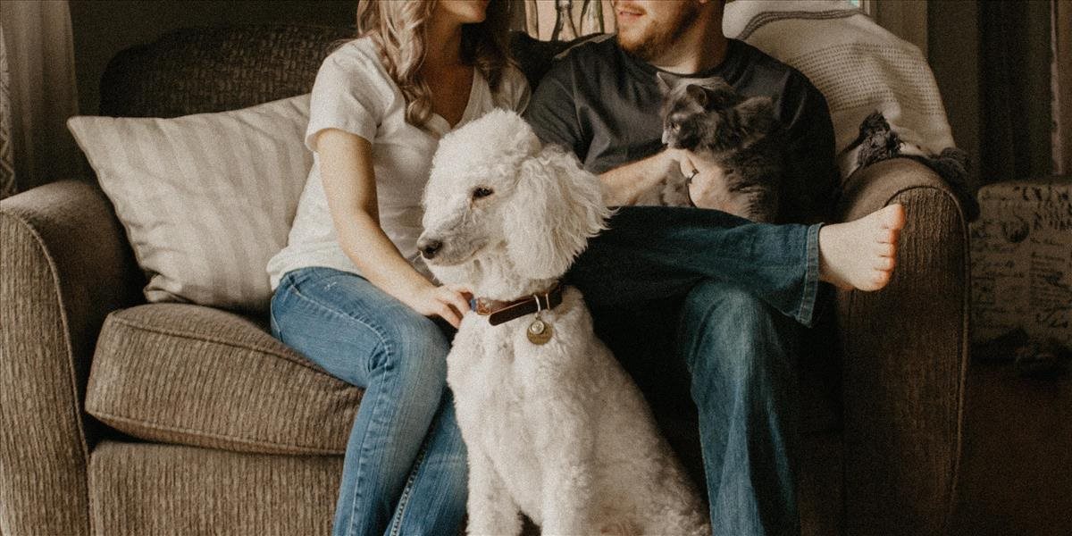 Smer-SD navrhuje zrušiť viaceré poplatky, a tým zlepšiť finančnú situáciu manželov