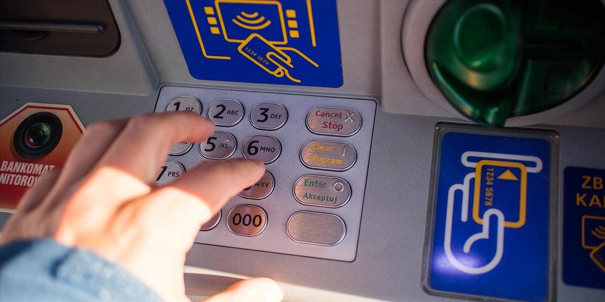 Zlodeji spôsobili výbuch bankomatu, ukradli takmer 20-tisíc eur