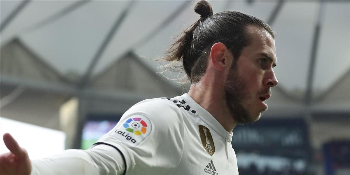 VIDEO: Ukázal či neukázal? Aj Bale sa nechal strhnúť, za urážlivé gesto však potrestaný nebude