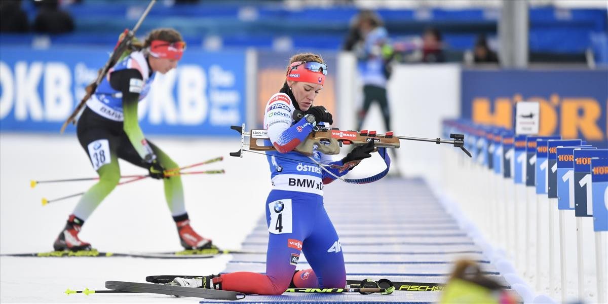 Zaváhanie na strelnici stálo Paulínu Fialkovú v pretekoch na 15 km medailu!
