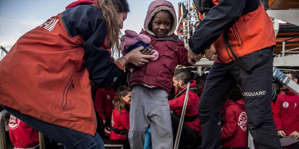 Pentagón chce ubytovať detských migrantov vo vojenských základniach