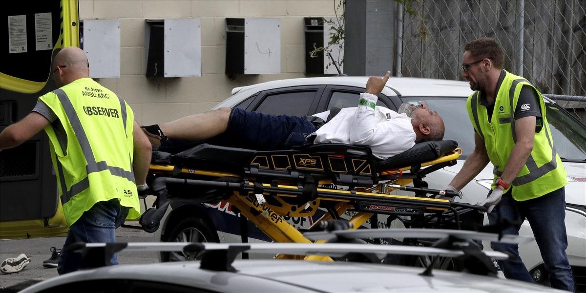 AKTUALIZOVANÉ: FOTO + VIDEO: Pri teroristickom útoku na Novom Zélande zahynulo 40 ľudí, armáda odpálila dve podozrivé batožiny