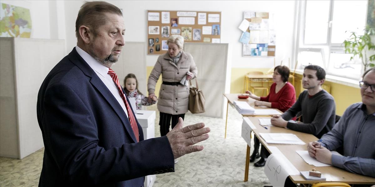 Na bratislavskom gymnáziu odvolil kandidát na prezidenta Štefan Harabin