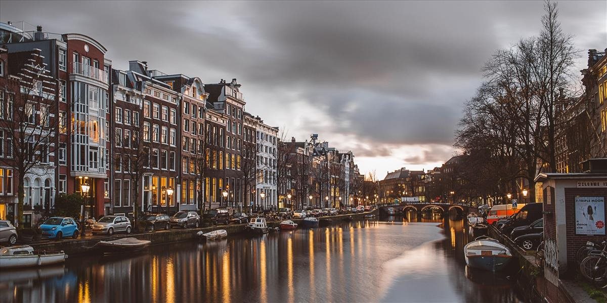Slávna amsterdamská štvrť zakáže skupinové turistické prehliadky