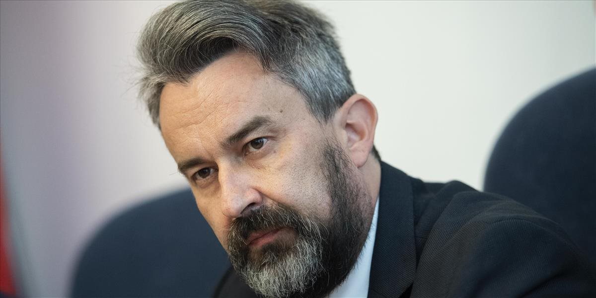 René Vanek, ktorý komunikoval s Alenou Zsuzsovou, sa vzdal funkcie prokurátora