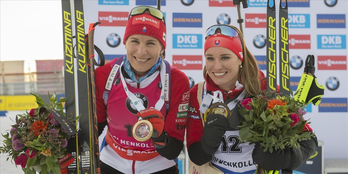 Nasťa Kuzminová s Paulínou Fialkovou v nórskom Holmenkollene na stupni víťazov