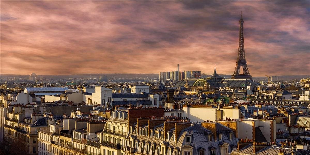 Plánované víkendové protesty v Paríži dostali červenú
