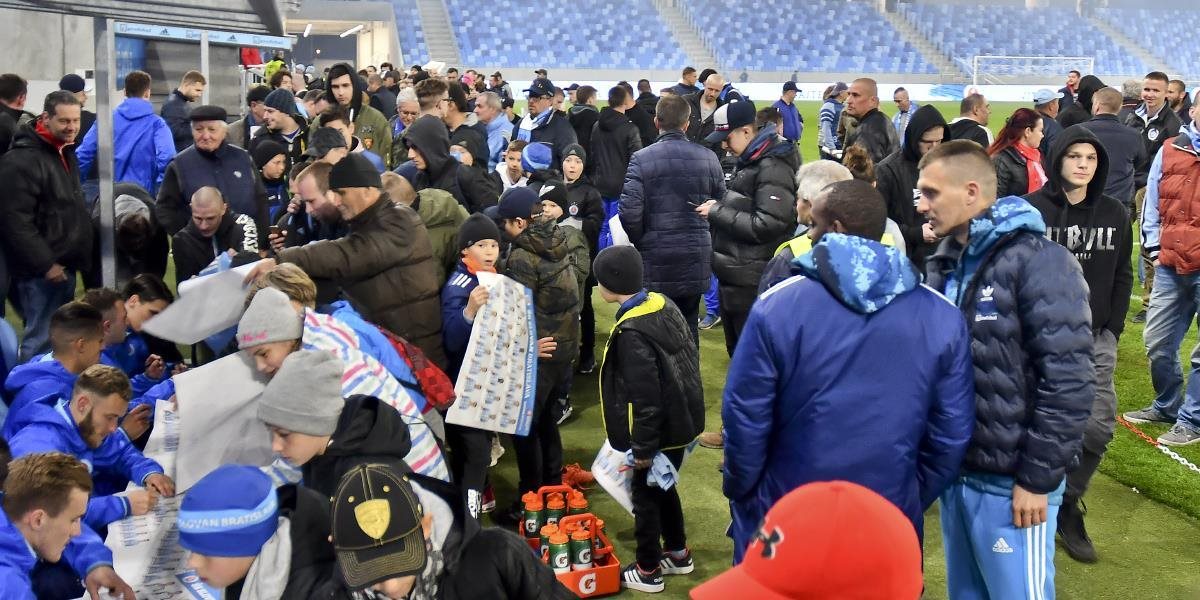 FOTO: Na tréning belasých prišlo viac fanúšikov ako na zápasy na Pasienkoch