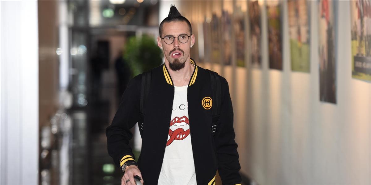 Hamšík sa v Číne pomaly udomácňuje, čas si kráti návštevou reštaurácií