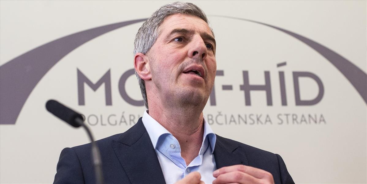 REPORTÁŽ: Béla Bugár sa vyjadril, že sa stala chyba a zákon o symboloch ešte nie je platný