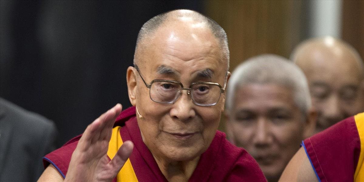 Dalajlámu by mali z nemocnice prepustiť v piatok