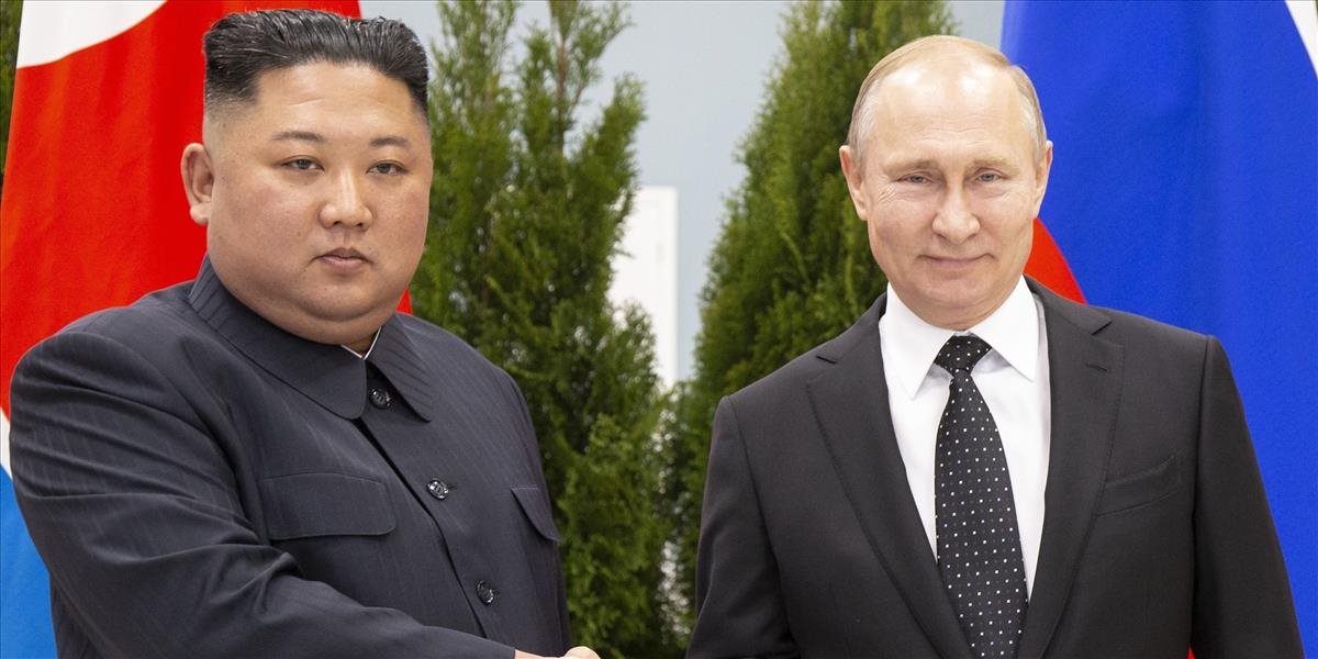Putin pricestoval do Vladivostoku, summit s Kimom sa začal