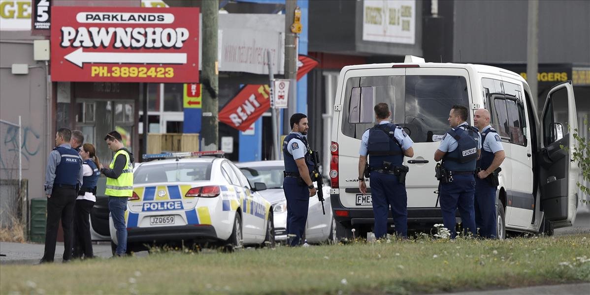 Polícia na Novom Zélande pátra po zbraniach, ktoré boli po útokoch v mešitách už odvzdané