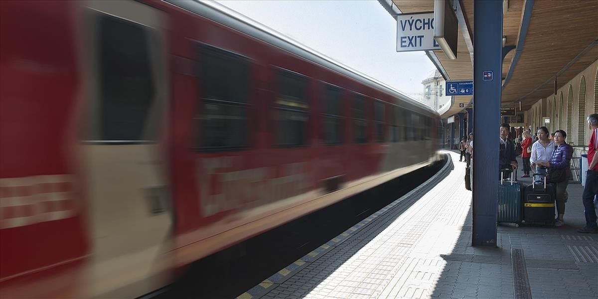 Železnice upozorňujú na výluky na tratiach