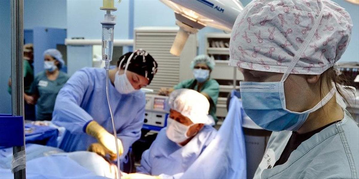 Troch trnavských lekárov odsúdili za pôrody s tragickým koncom