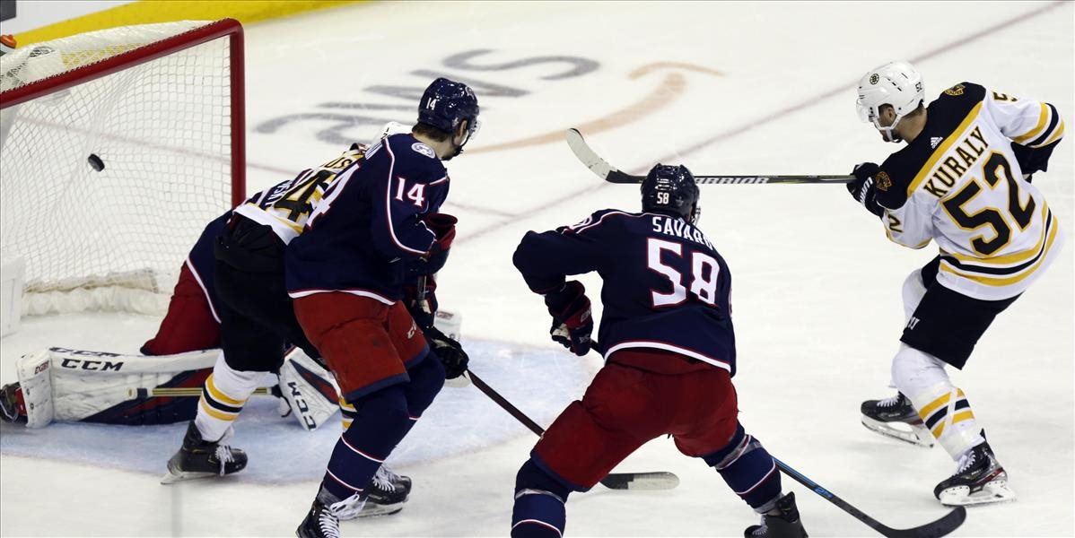 Boston aj Colorado v noci dominovali, a vyrovnali stav svojich sérii