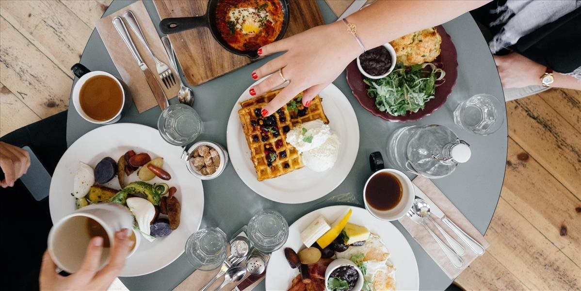 Vynechávať raňajky kvôli rannému zhonu je veľká chyba