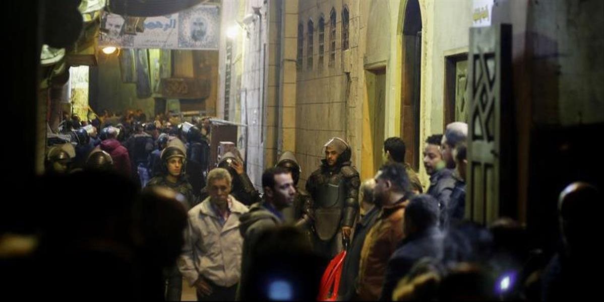 Najmenej 16 ľudí vrátane turistov utrpelo zranenia pri bombovom útoku v Egypte