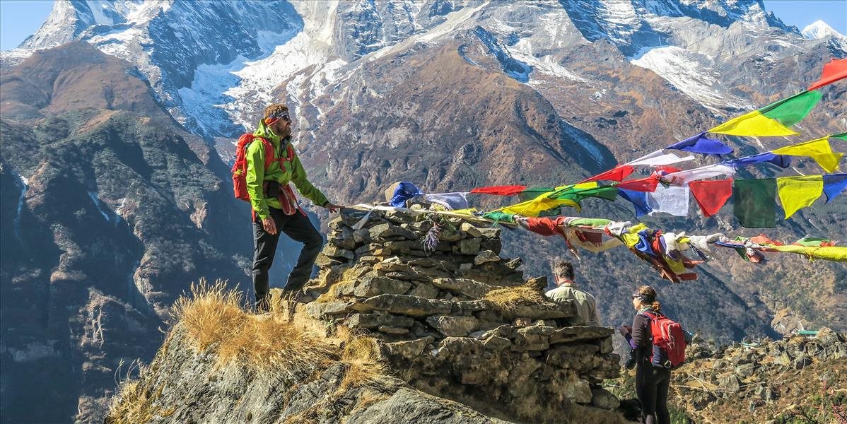 Tlačenice na Evereste sú vážny problém: Sezóna má ôsmu obeť