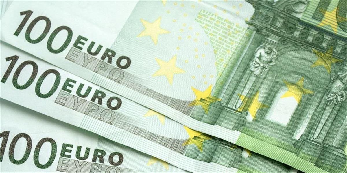 FOTO: Oddnes máme nové 100 a 200-eurové bankovky, sú menšie