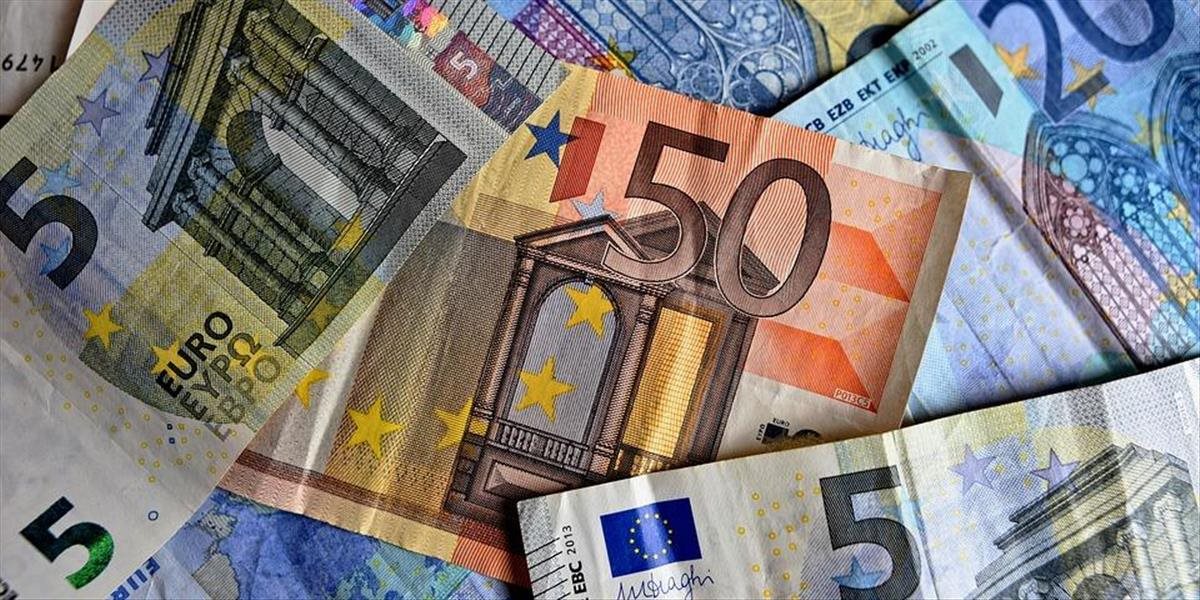 Kurz eura sa v posledný pracovný deň týždňa posilnil