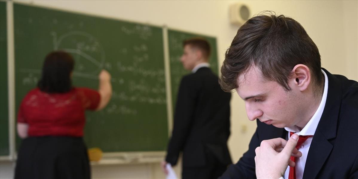 Riaditelia stredných škôl do štvrtka rozhodnú o termíne druhého kola prijímacích skúšok