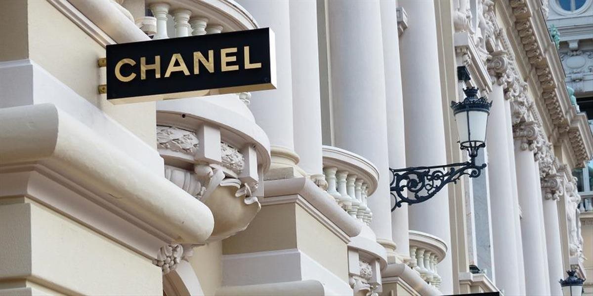 Módna značka Chanel investuje do spoločnosti zameriavajúcej sa na zelenú chémiu
