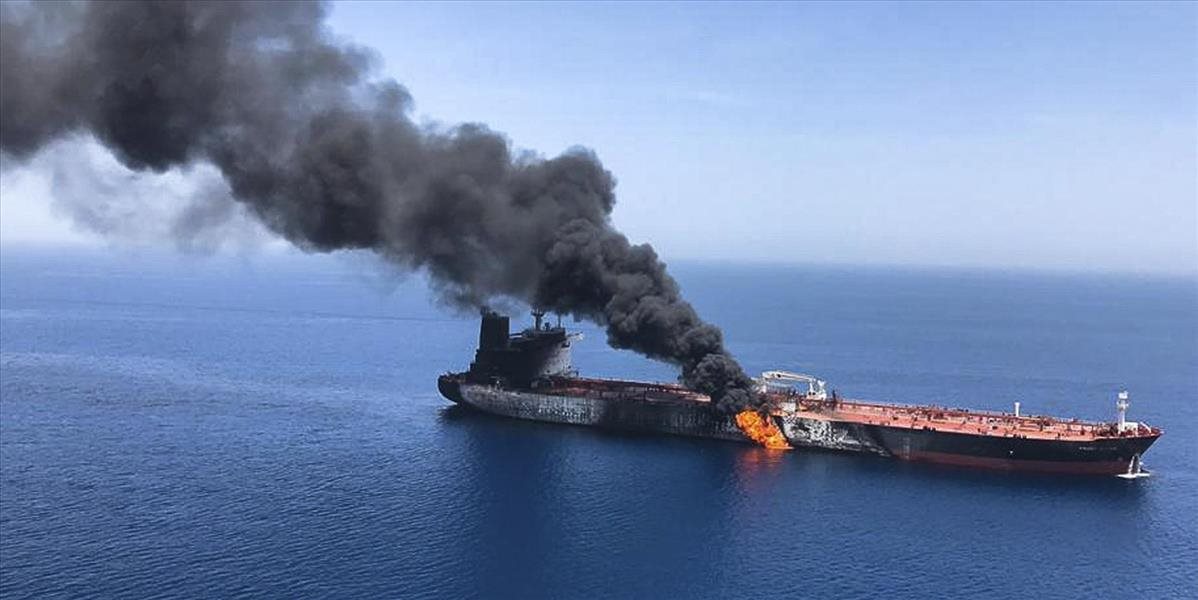 Požiar na tankeroch v Ománskom zálive sa môže brať ako provokácia