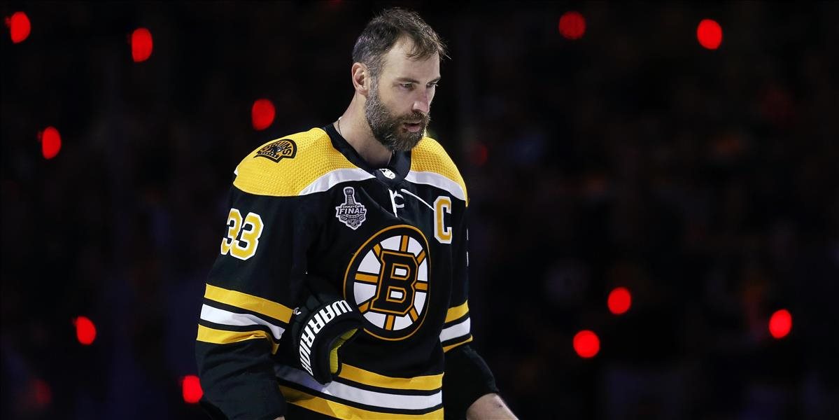 Chára hral s viacnásobnou fraktúrou čeľuste