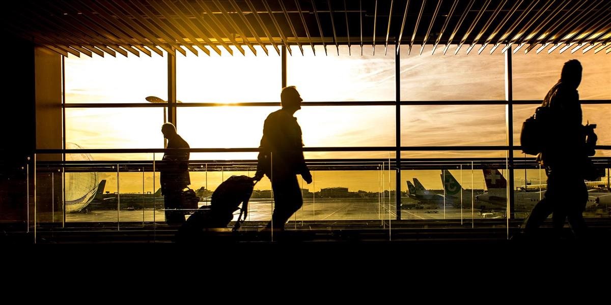 Lietadlo sa muselo vrátiť, dôvodom bol cestujúci