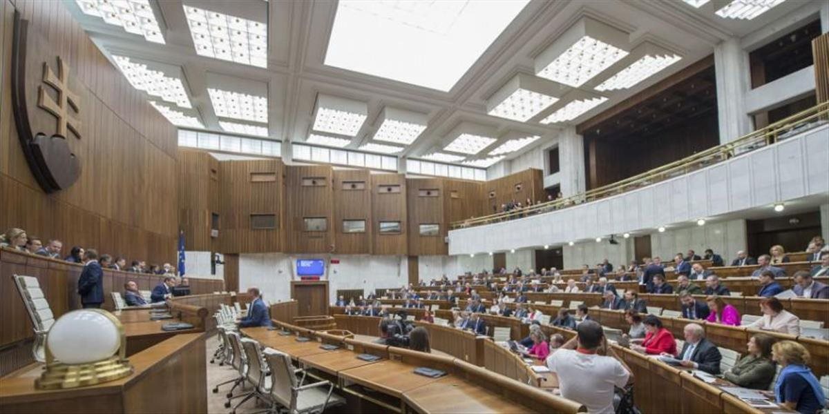 Poslanci ukončili dnešné rokovania návrhmi pre envirorezort