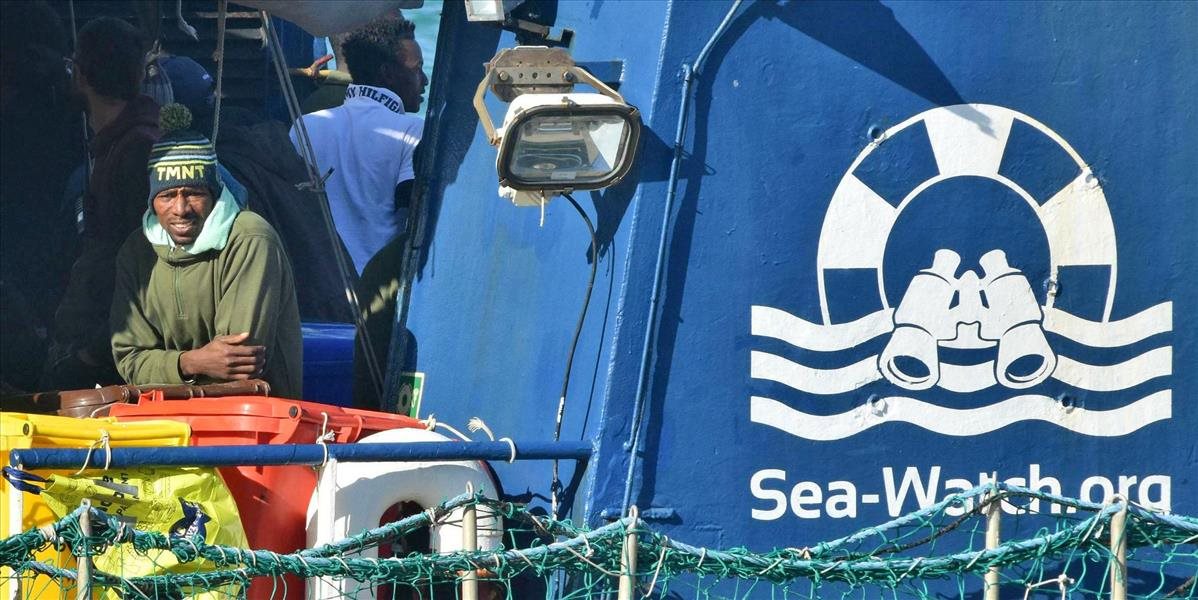 Podľa OSN má EÚ vyriešiť situáciu migrantov na záchranárskej lodi