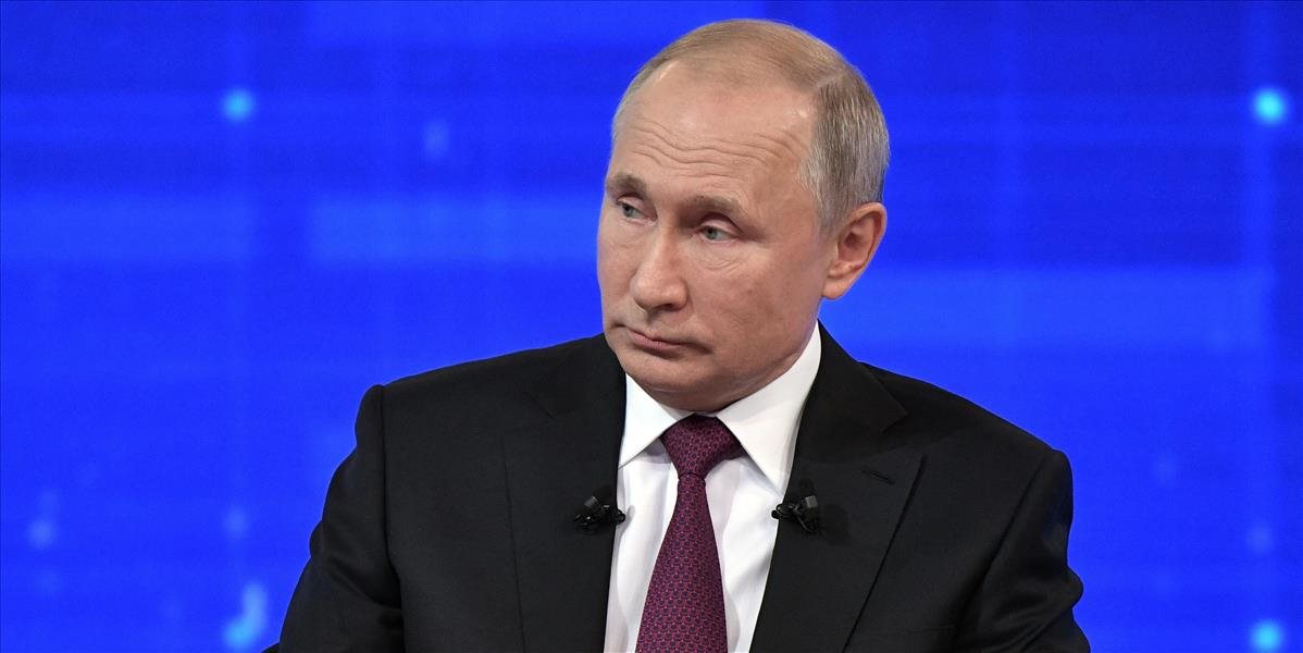 Vladimir Putin v každoročnej debate prisľúbil viac financií do sociálnych programov